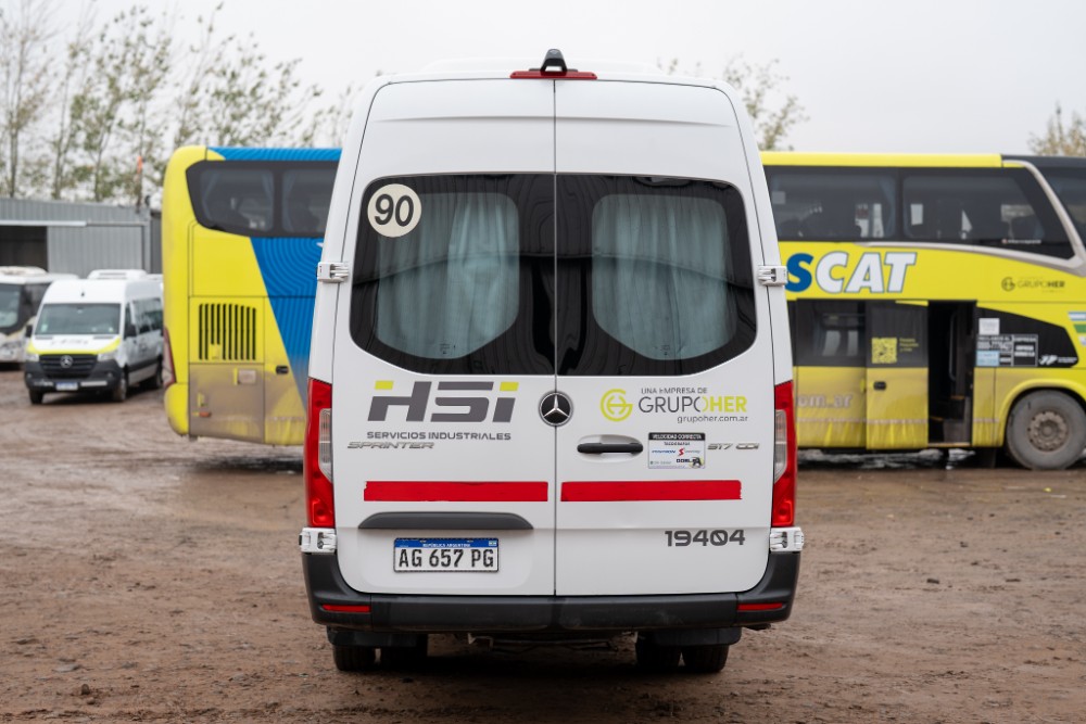 Mercedes-Benz SPRINTER 517 CDI MINIBUS — foto 2